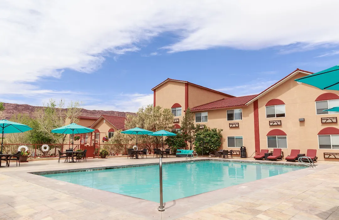 Aarchway Inn-1
